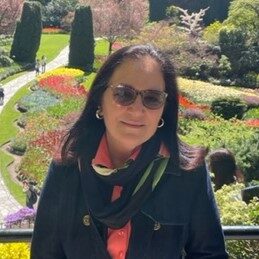 Jolene 2022 headshot